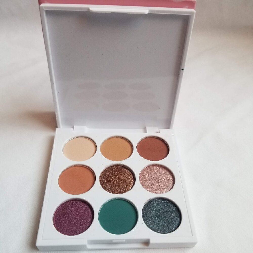 Chica Beauty Mini Fiesta Eyeshadow Palette